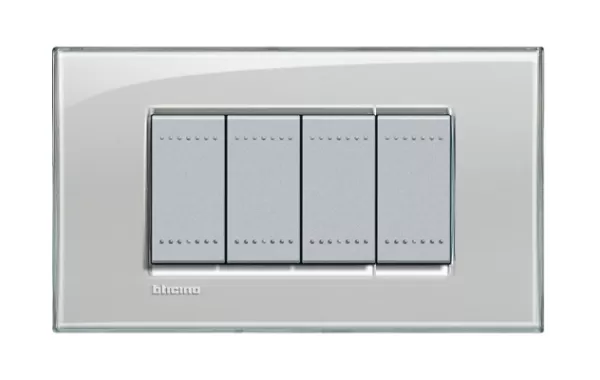 Placa Rectangular 4 Modelo Living Light. Terminacion Gris Hielo Bticino Ref Lna4804kg