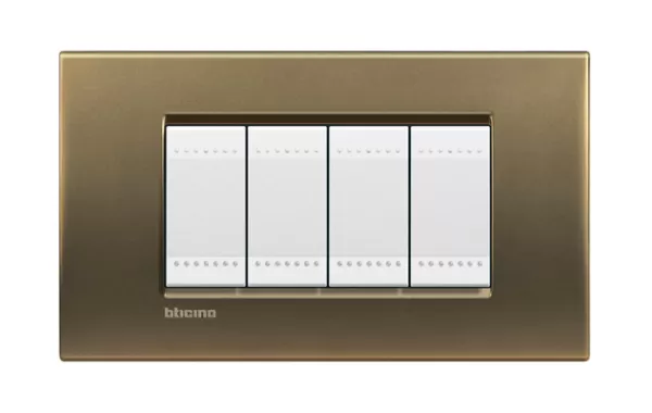 Placa Rectangular 4 Modelo Living Light. Terminacion Bronce Bticino Ref Lna4804bz