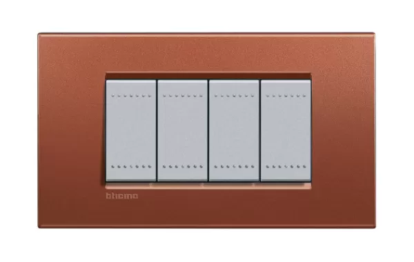 Placa Rectangular 4 Modelo Living Light. Terminacion Brick Bticino Ref Lna4804rk