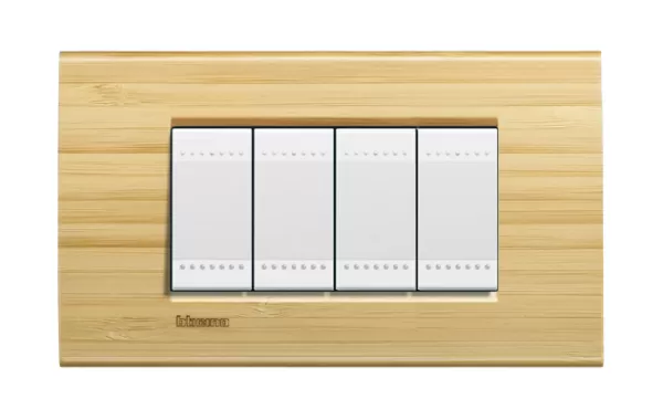 Placa Rectangular 4 Modelo Living Light. Terminacion Bambu Bticino Ref Lna4804lba